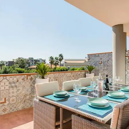 Apartment Naxos Glamour With Terrace, Parking And Etna View