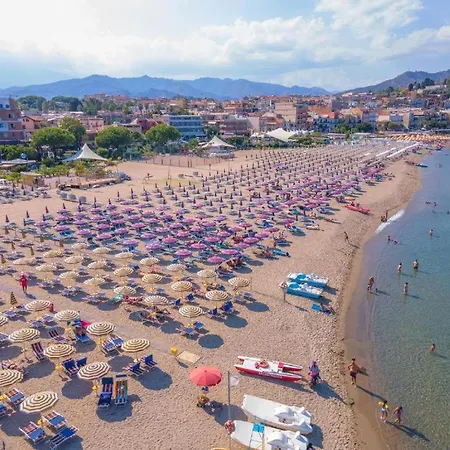 Apartment Naxos Glamour With Terrace, Parking And Etna View