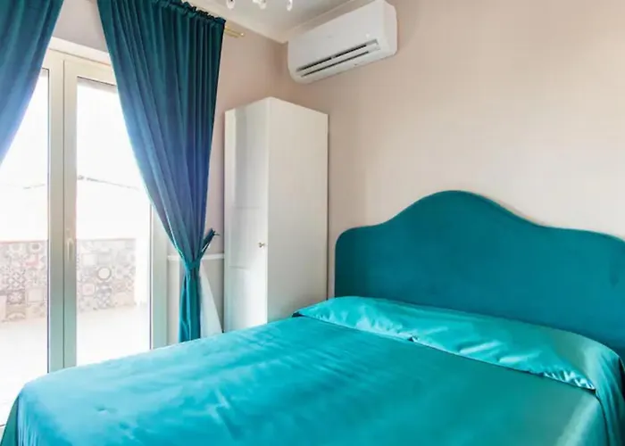 Apartment Naxos Glamour With Terrace, Parking And Etna View