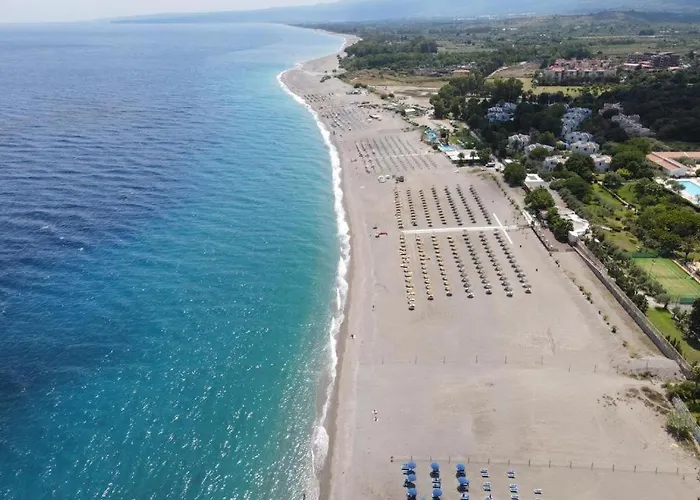 Apartment Naxos Glamour With Terrace, Parking And Etna View Giardini Naxos